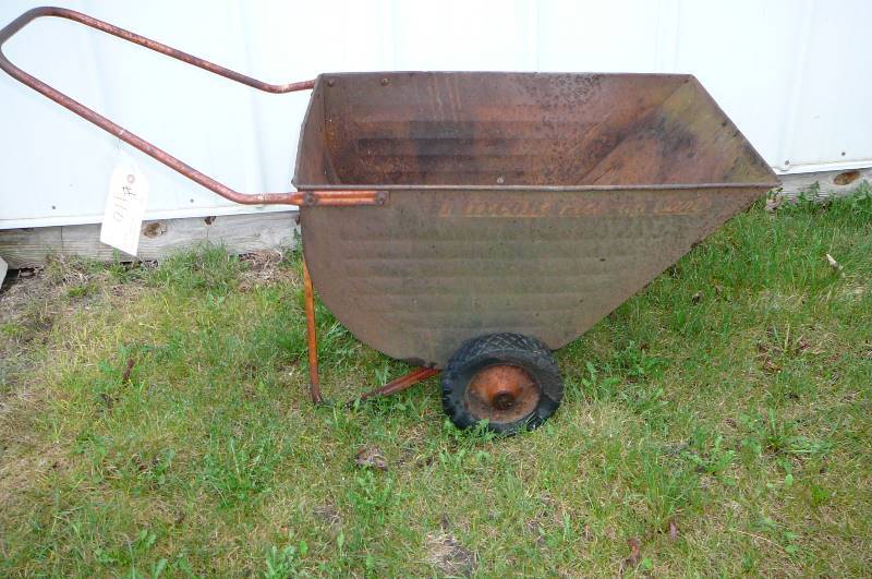 lot 110 image: Lawn cart Milcor Pick up cart Milcor Pick up cart