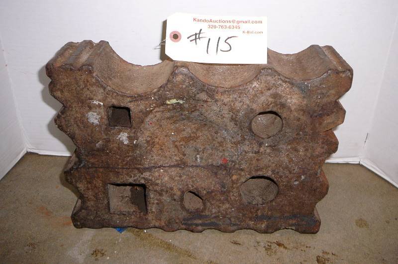 lot 115 image: Iron working block blacksmith 14 x 10 x 4 100lbs