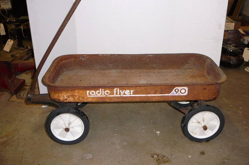 lot 117 image: Radio flyer 90 wagon