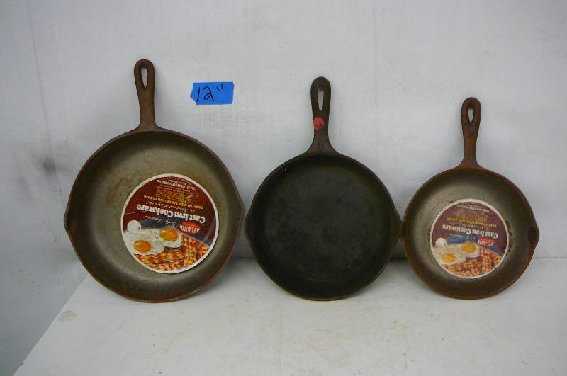 lot 127 image: Cast iron cookware 1-10 58, 1-9, 1 - 8 12