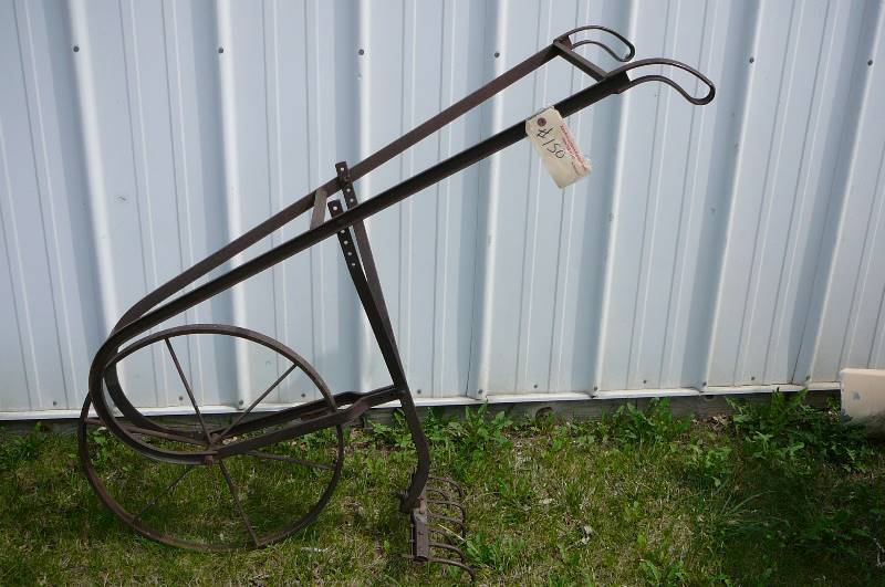 lot 150 image: Hand cultivator 12 steel