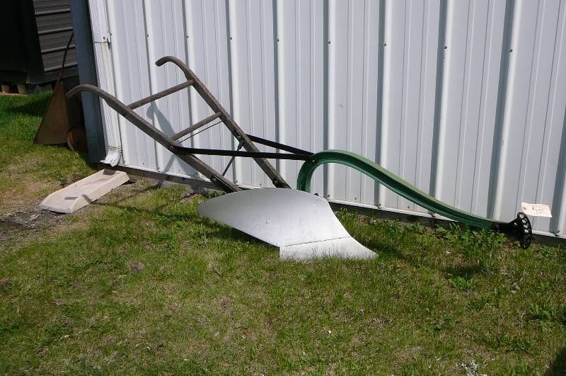 John Deere model 191 walking plow with oak handles, nice shape