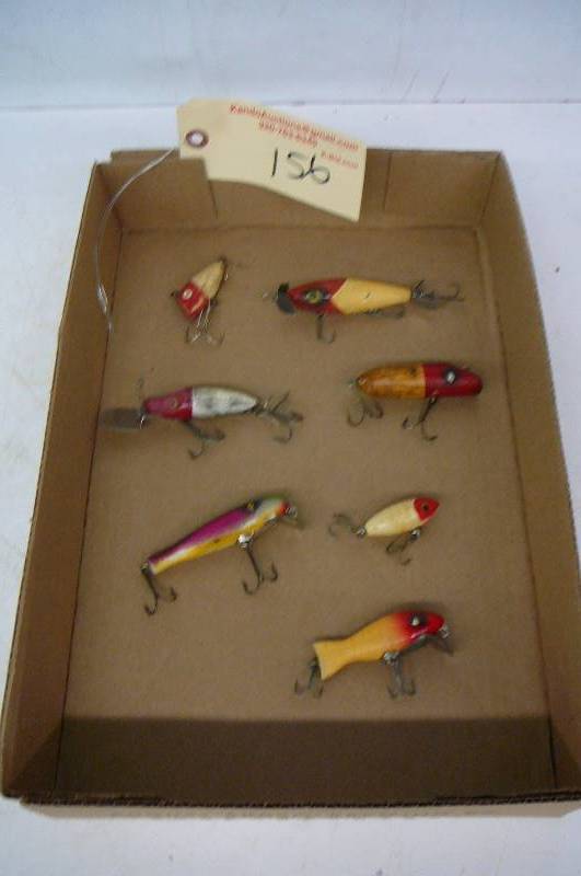lot 156 image: Wood Fishing plugs 7 count