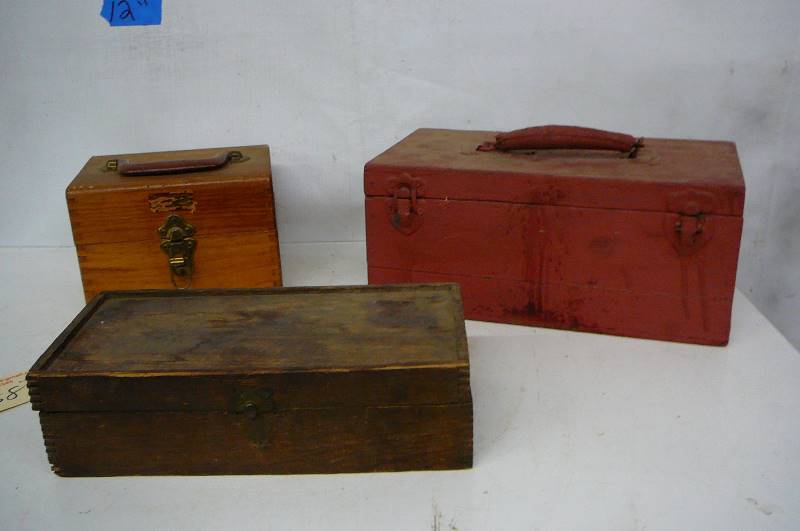 lot 158 image: Wooden boxs 3 count