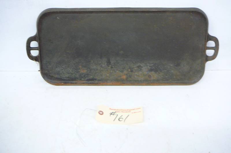lot 161 image: Cast iron griddle Griswold Erie 745 #8