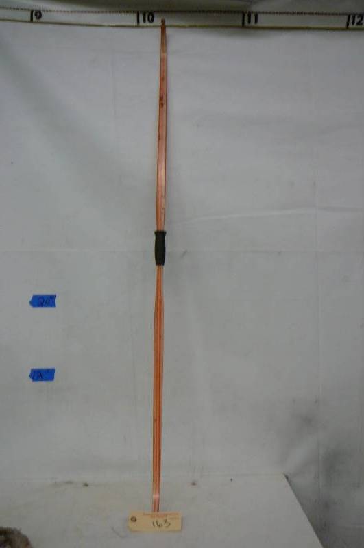 lot 163 image: Fiberglass Bow 52 long