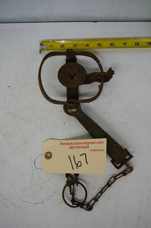 lot 167 image: Spring trap Victor