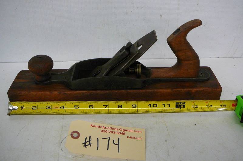 lot 174 image: Wooden Wood Plain