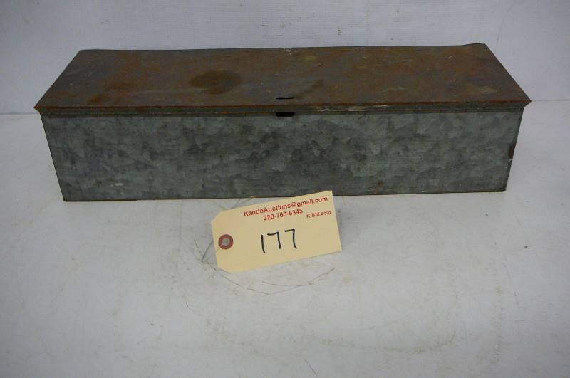 lot 177 image: Tin Tool Box