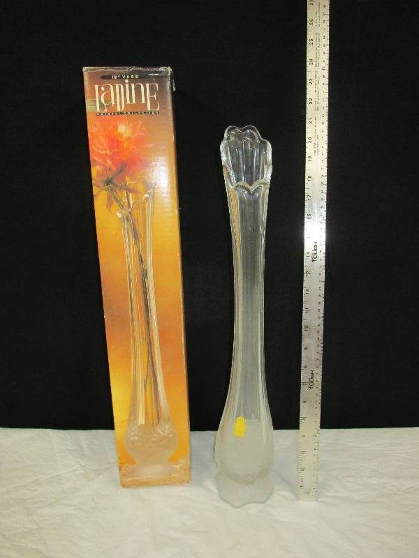 lot 8 image: 18 Imperlux hand cut crystal vase made in portugal with box