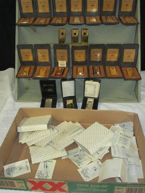 lot 11 image: 19 FlamexNelsonic battery electric lighters in cases