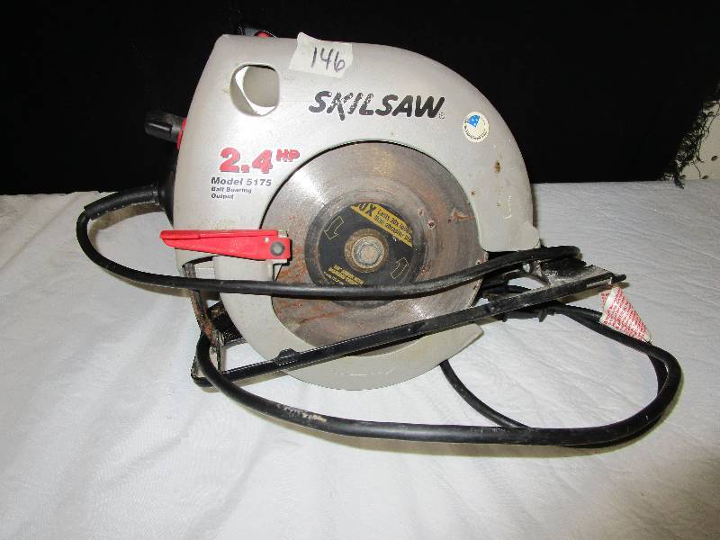 lot 21 image: 2.4 HP Skilsaw 5175 7 14 circular saw Tested and works