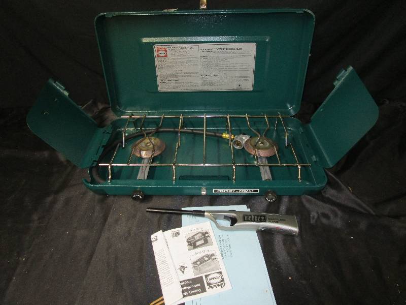 lot 23 image: Century camping stove in Great shape