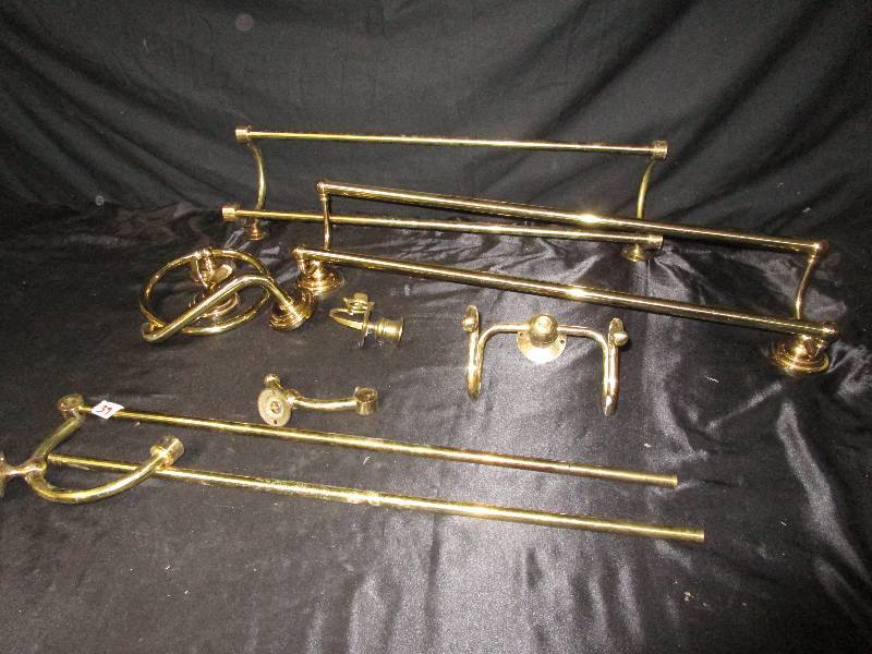 lot 39 image: Brass Towel bars and bathroom sets