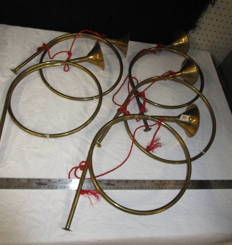 lot 40 image: Decorative Horns
