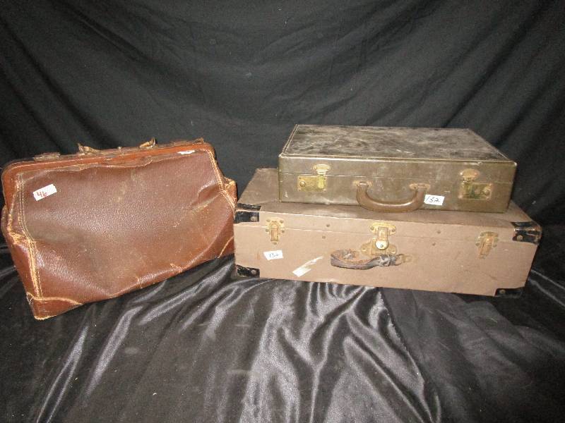 lot 46 image: 1 Vitage Bag, 1- suitcase and 1 Briefcase
