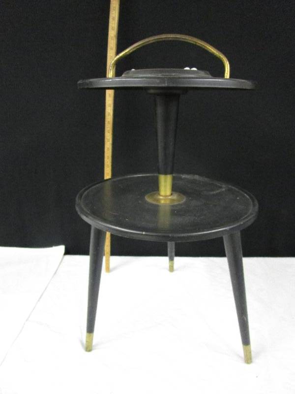 lot 47 image: Vintage Ashtray Stand