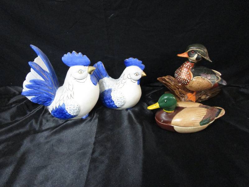 lot 59 image: Ducks and chickens