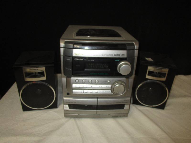 lot 72 image: TapeCdAM Fm Radio Stereo