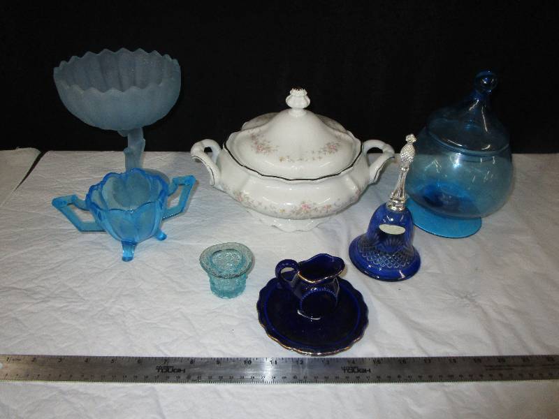 lot 73 image: Glassware and Bavria Germany