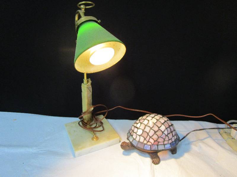 lot 91 image: desk lamp and turtle light up lamp