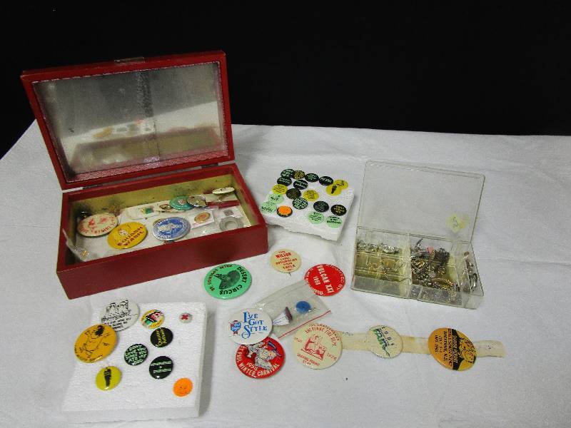 lot 108 image: Various old Buttons and Misc