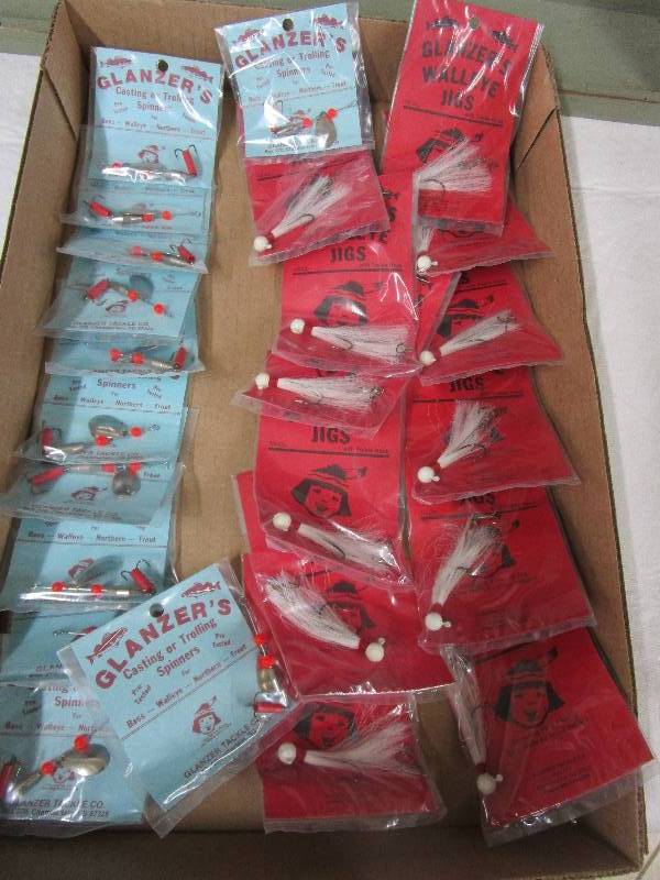 lot 127 image: 12 Glanzer2 Walleye Jigs and 12 Glanzers casting or trolling spinners