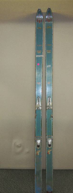 lot 139 image: Antique 77 Wood Skis Northland