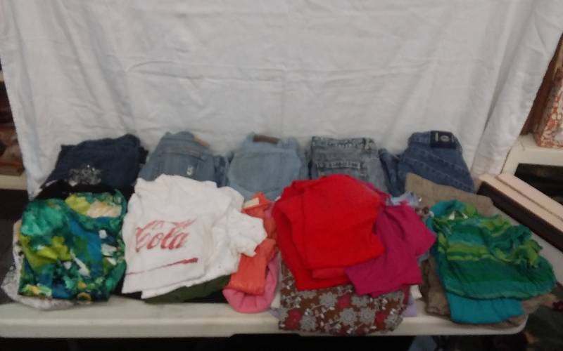 Tote Full Of Junior-Misses Clothing Sizes 10,11,13 Jeans (Tops, Tanks, Scrubs)