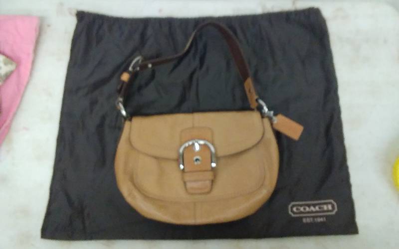 Genuine Leather COACH Handbag With Dust Bag