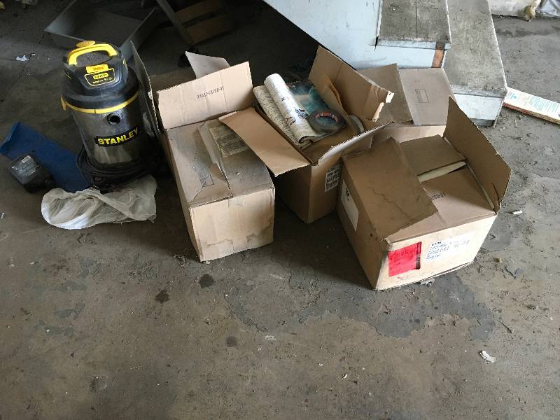 lot 141 image: Shop Vac, Tesa Tape