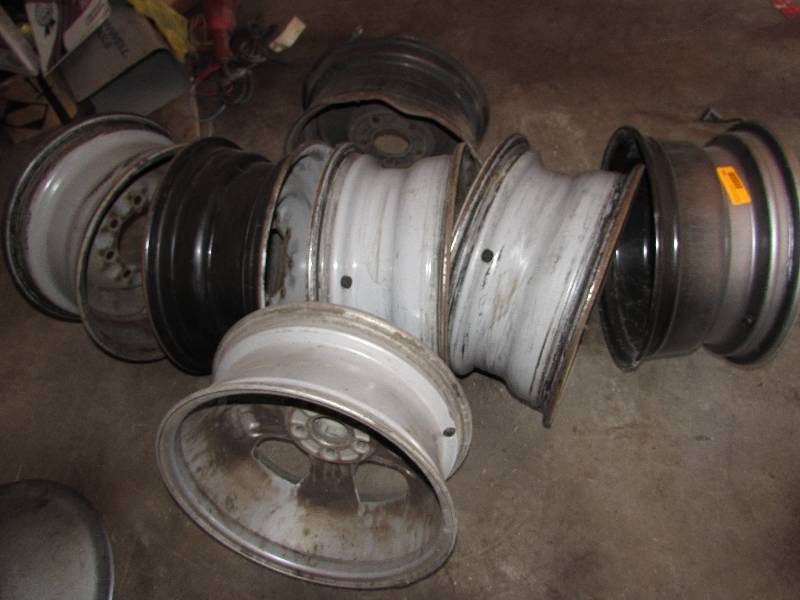 lot 161 image: LOT OF 7 TIRE RIMS