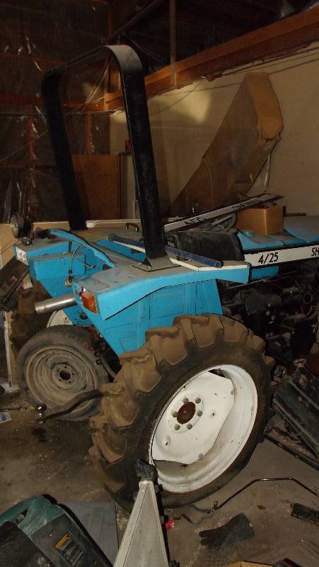 lot 175 image: 425 SHENNIU TRACTOR, WORKING CONDITION UNKNOWN