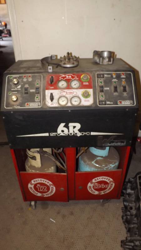 lot 195 image: 6R SYSTEM CART FOR AC RECOVERY