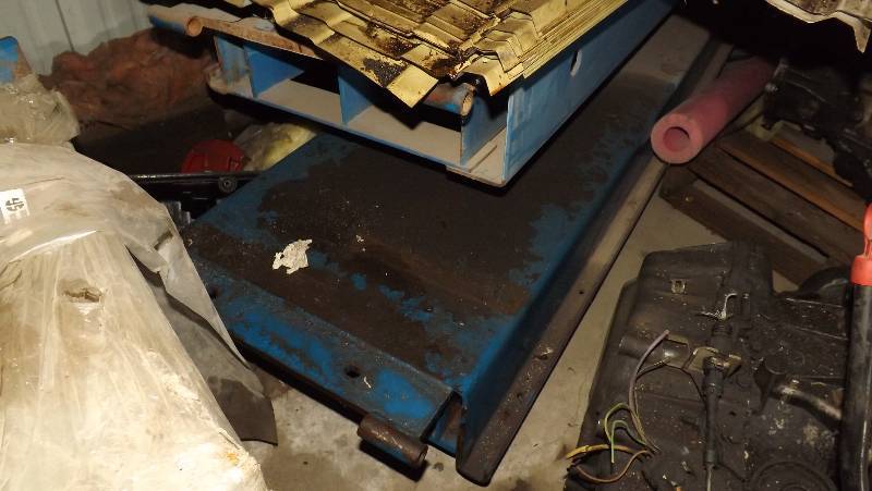 lot 213 image: PAIR OF CAR HOIST RAMPS, RAMPS ONLY