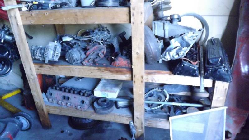lot 232 image: MISCELLANEOUS AUTO PARTS