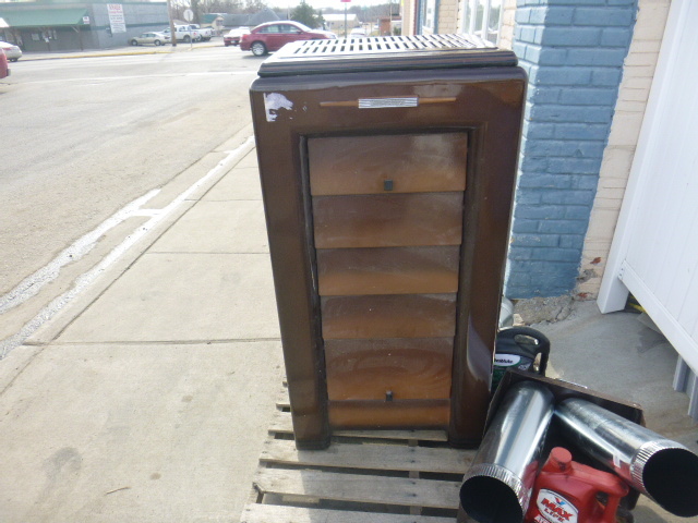 lot 16 image: Old Super Fex Furnace