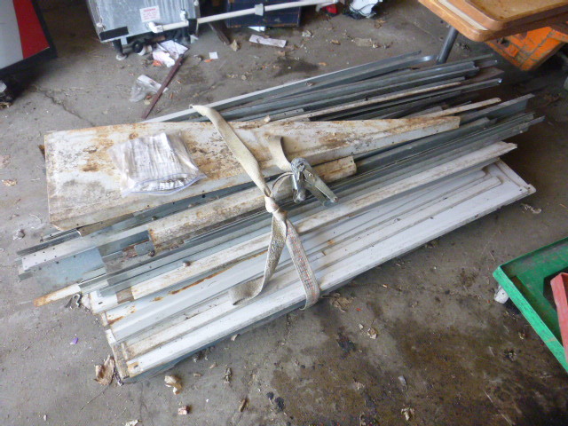 lot 48 image: Steel Shed