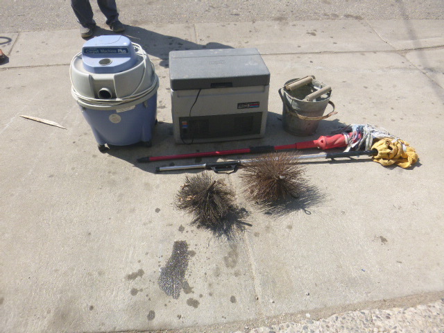 lot 50 image: Miscellaneous Garage Items