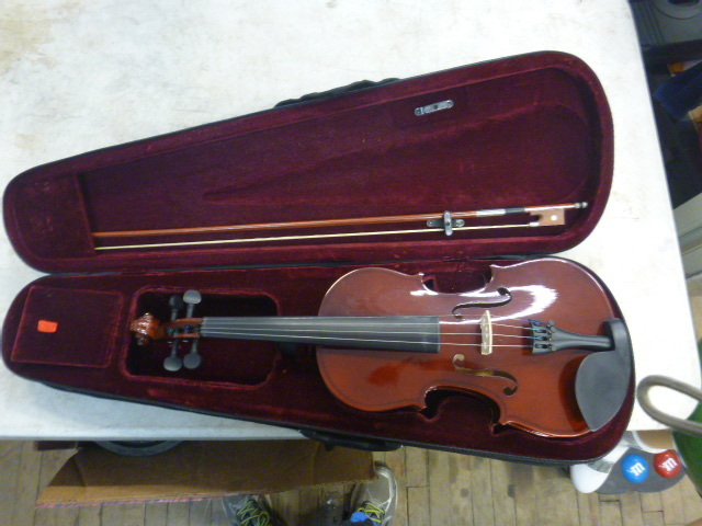 lot 53 image: Beginners Violin