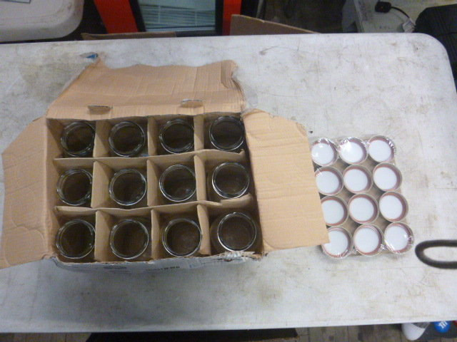 lot 61 image: 12 Canning Jars