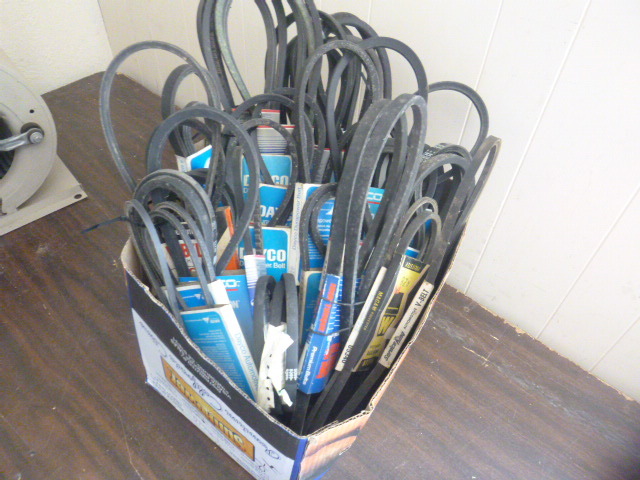lot 76 image: Miscellaneous Car Fan Belts