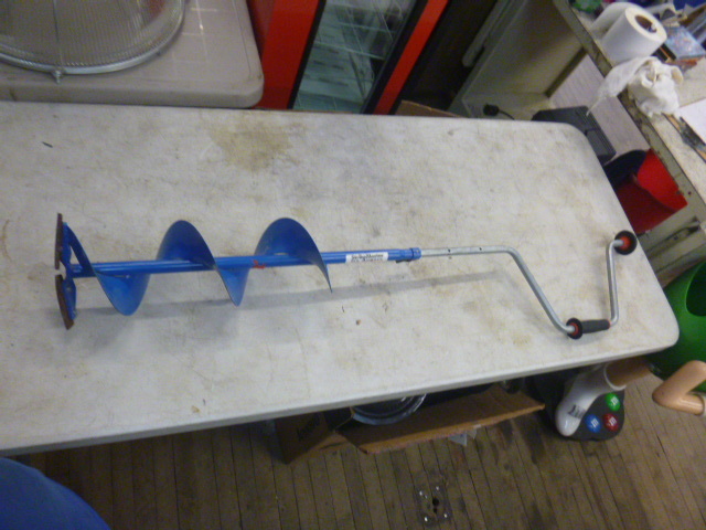 lot 83 image: Strike Master Ice Auger