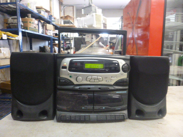 lot 86 image: Koss AMFMCD Player
