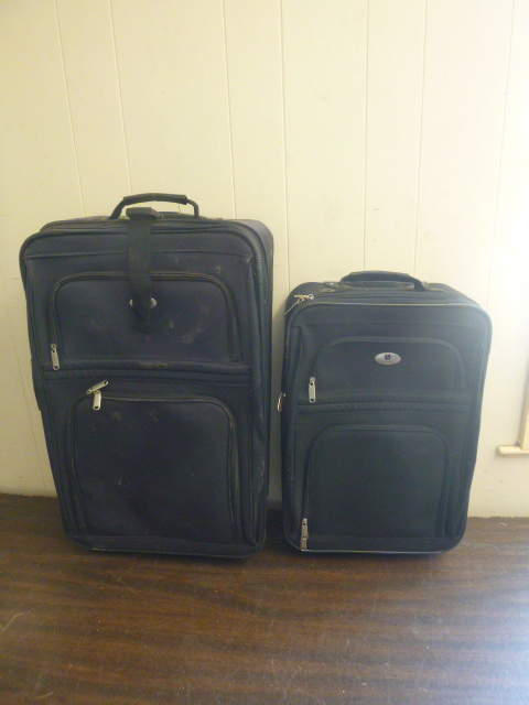 lot 97 image: 2 Suitcases