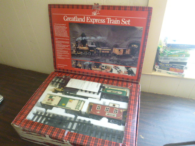 lot 101 image: Greatland Express Train Set