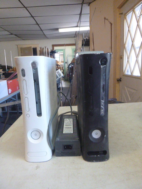 lot 106 image: 2 X-Box 360