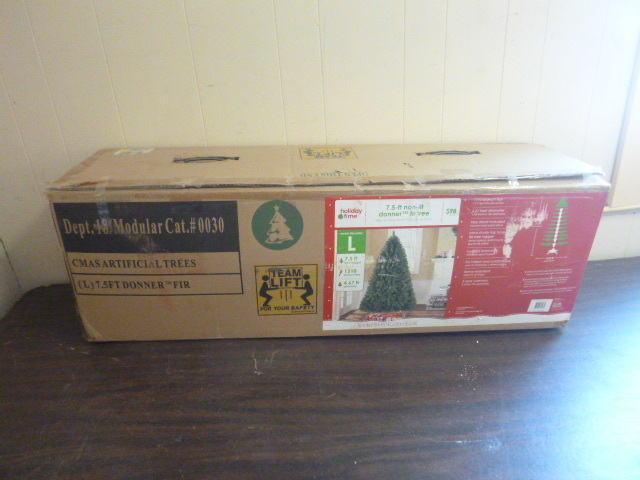 lot 111 image: Christmas Tree
