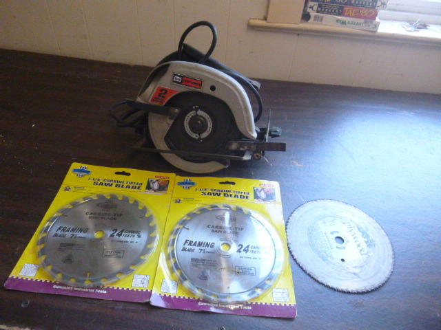 lot 115 image: Craftsman Circular Saw