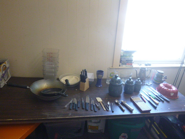 lot 138 image: Miscellaneous Kitchen Items